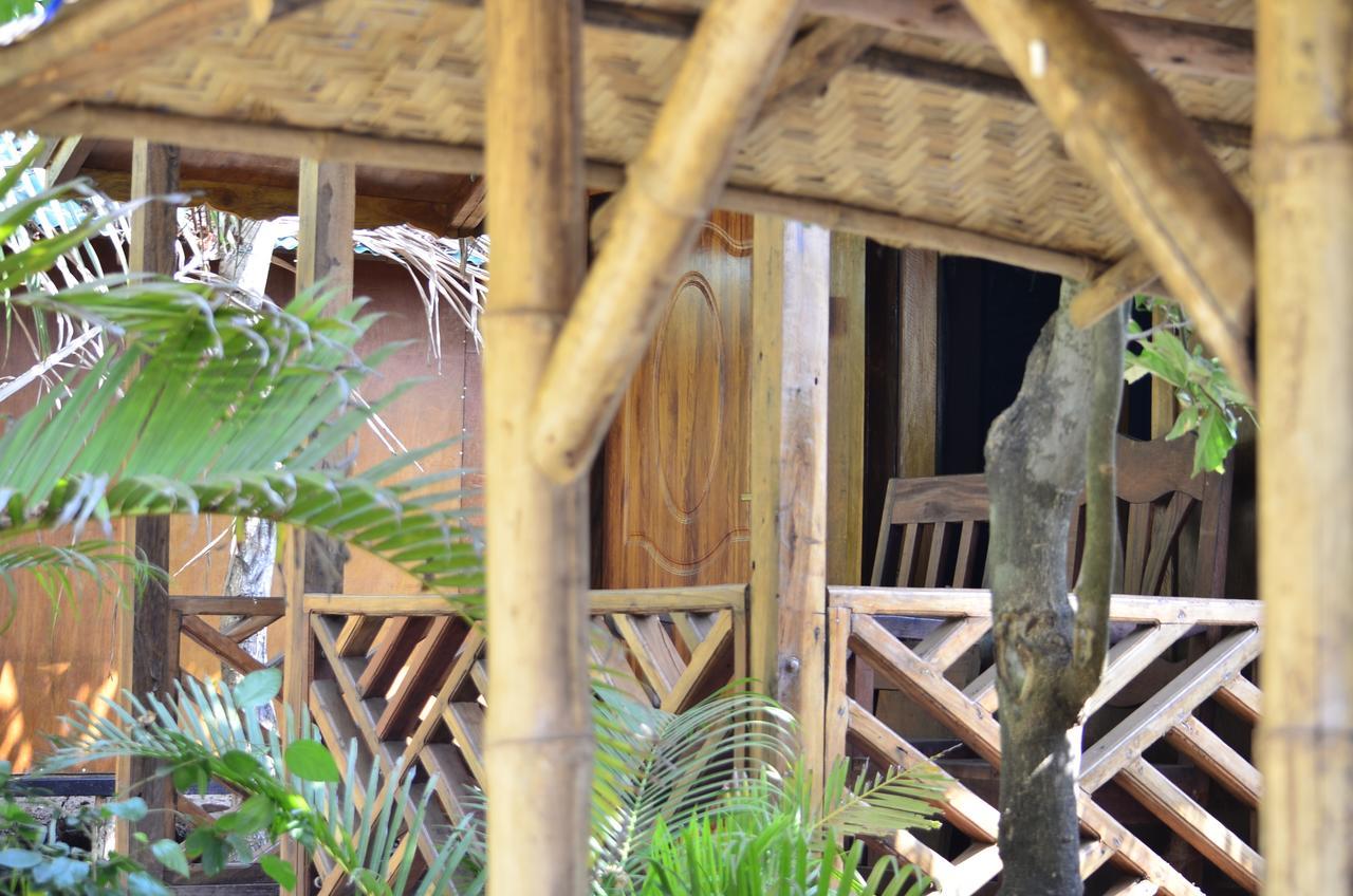 Sea Bird Beach Cafe & Cottages Morjim Quarto foto