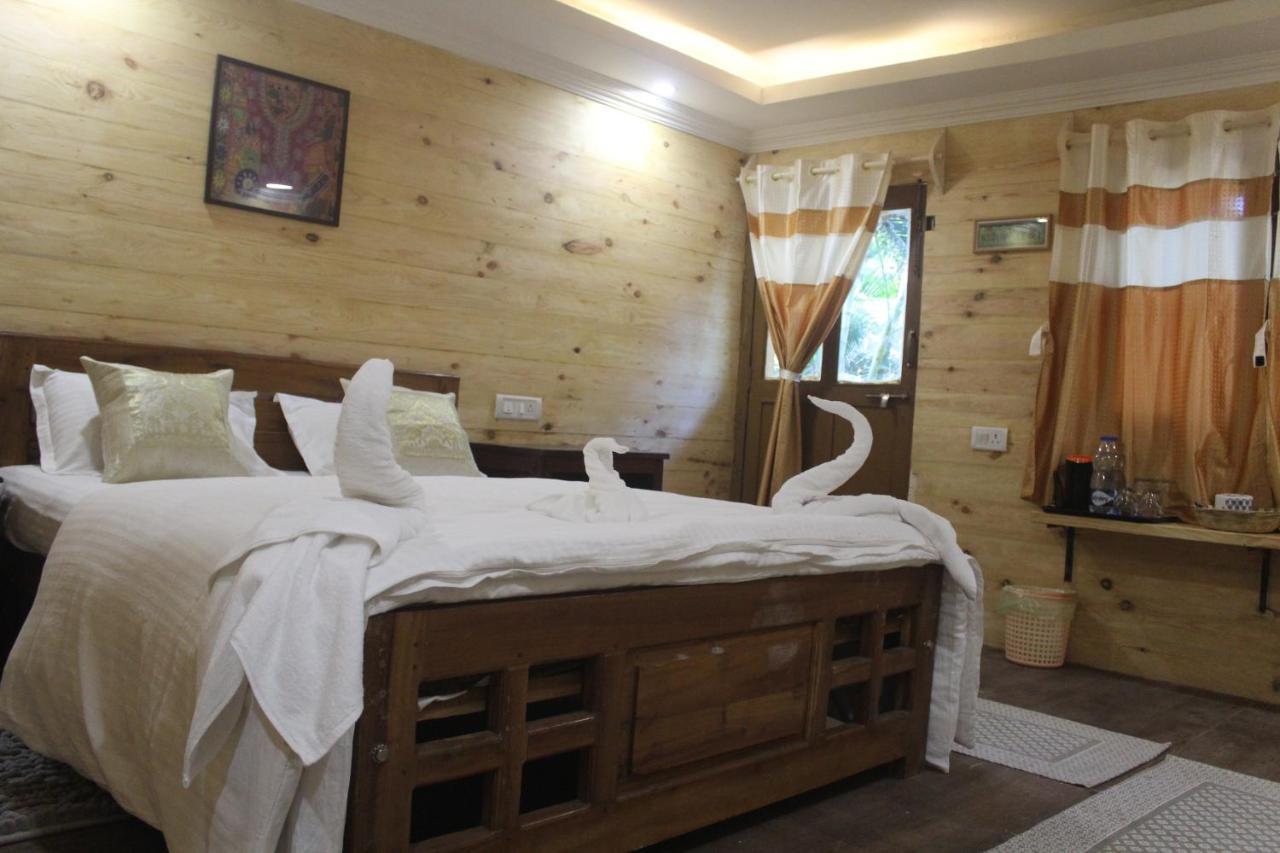 Sea Bird Beach Cafe & Cottages Morjim Exterior foto