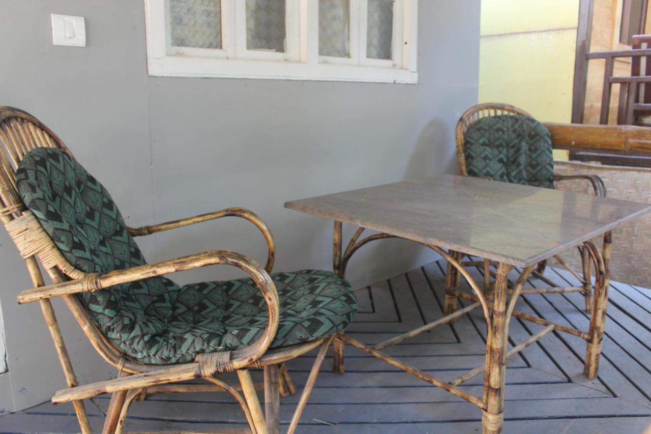 Sea Bird Beach Cafe & Cottages Morjim Exterior foto